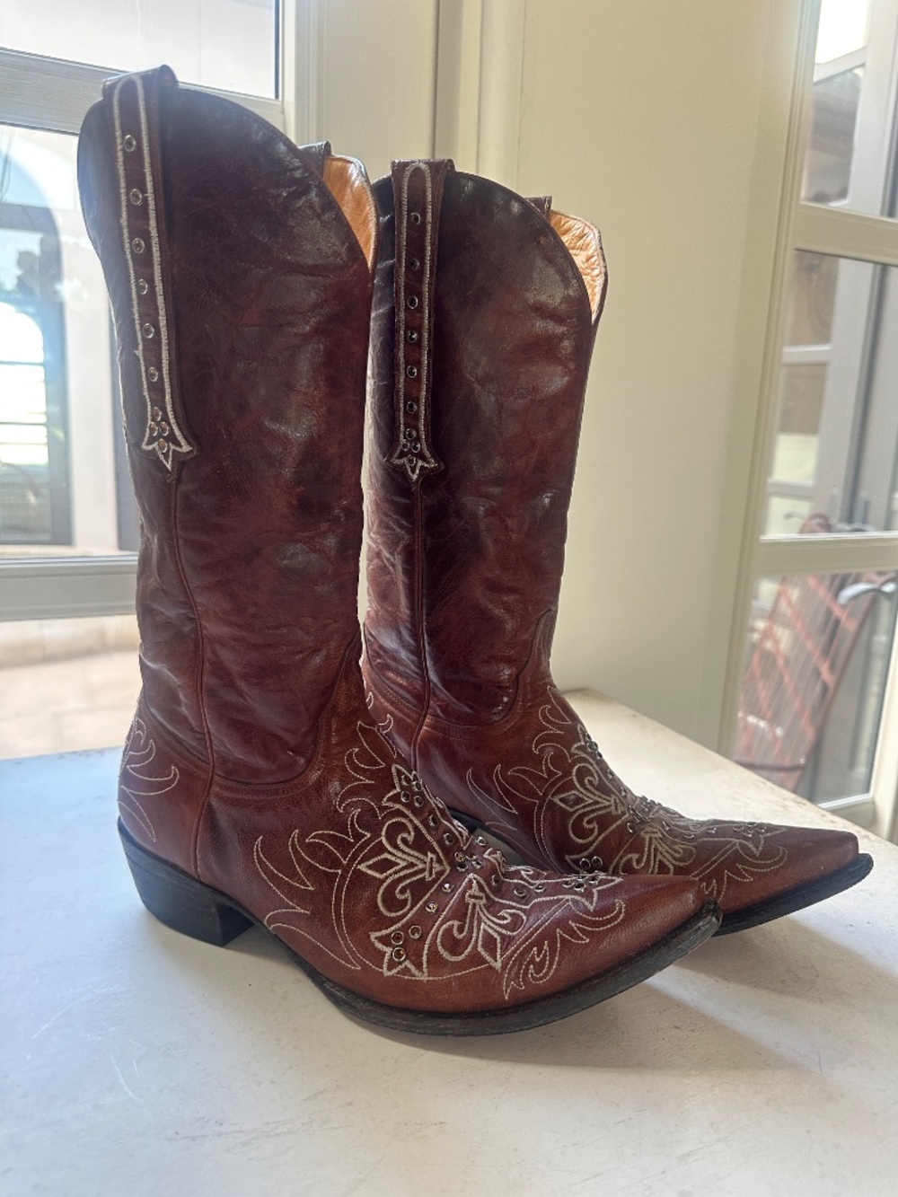OLD GRINGO BOOTS - Women's size 9.5: brown crystal studded / cross embroidered